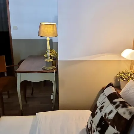 Le Clos De La Tour D'oerrianh Bed & Breakfast